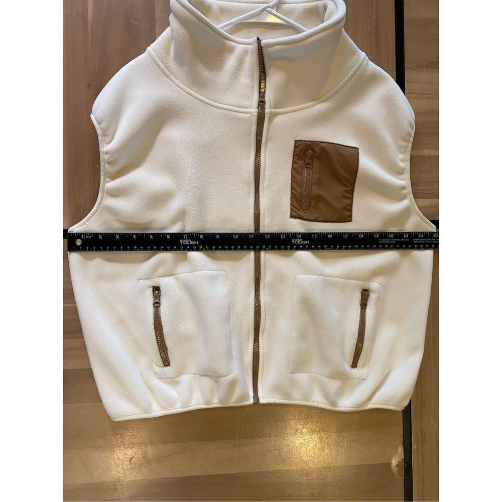 Free Haven Very Soft Zip Up Vest‎ - Picture 5 of 5